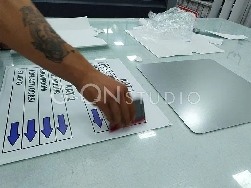 Acil Çıkış Ok Levhası