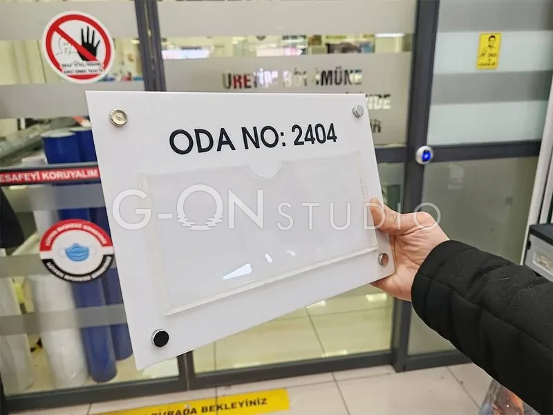 Şeffaf Akrilik Oda Numarası Levhası