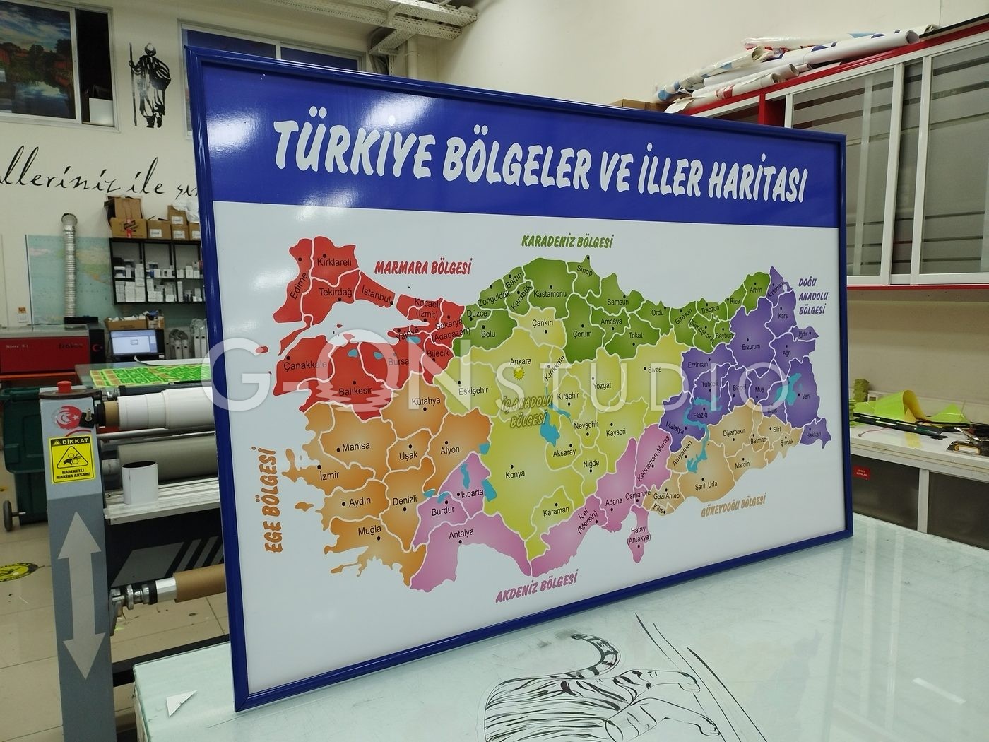 Harita baskı sonrası: alüminyum çerçeveli Türkiye haritası