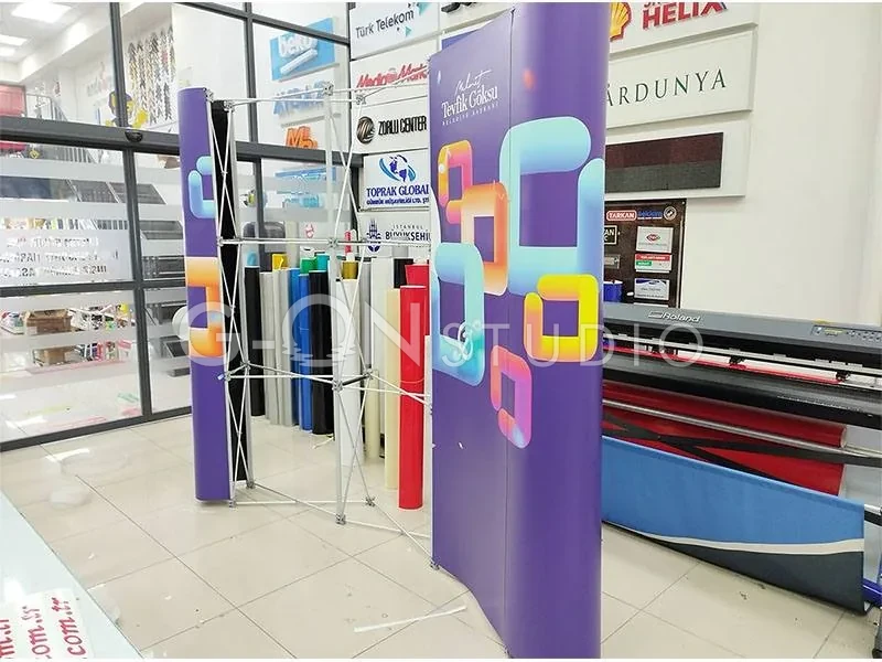 Roll-Up & X-Banner — Örnek 9